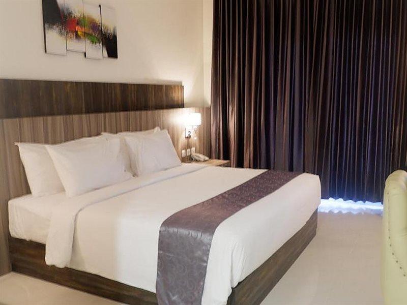 Vega Prime Hotel & Convention Sorong Exterior foto