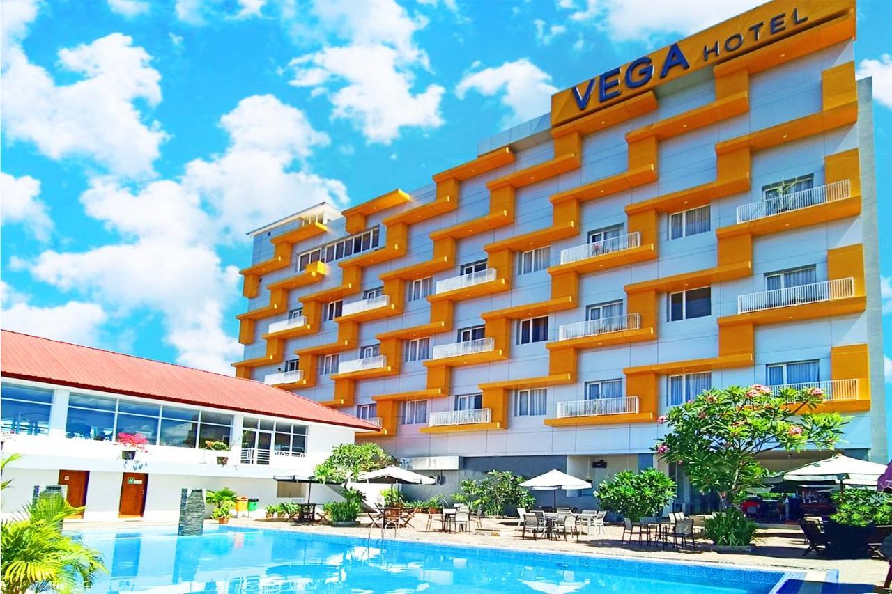Vega Prime Hotel & Convention Sorong Exterior foto