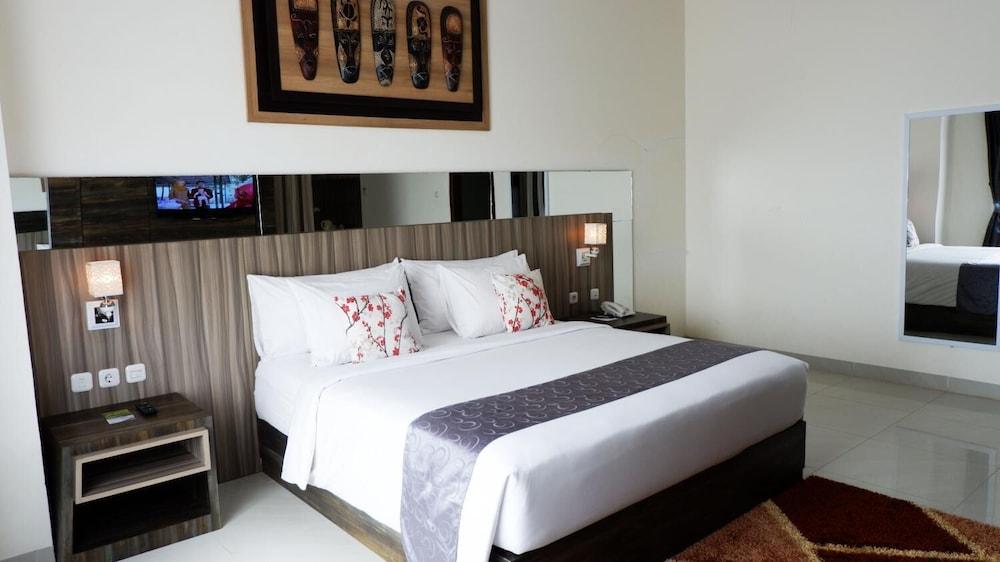 Vega Prime Hotel & Convention Sorong Exterior foto