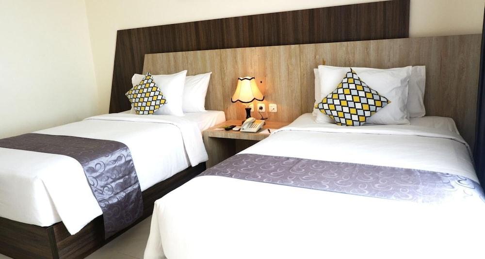 Vega Prime Hotel & Convention Sorong Exterior foto