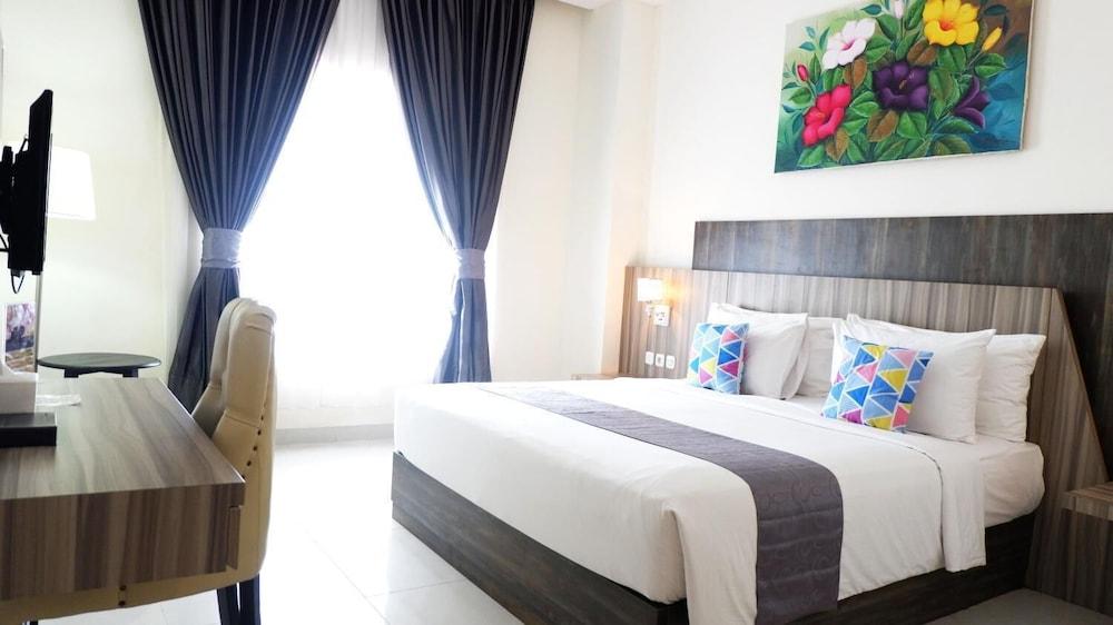Vega Prime Hotel & Convention Sorong Exterior foto