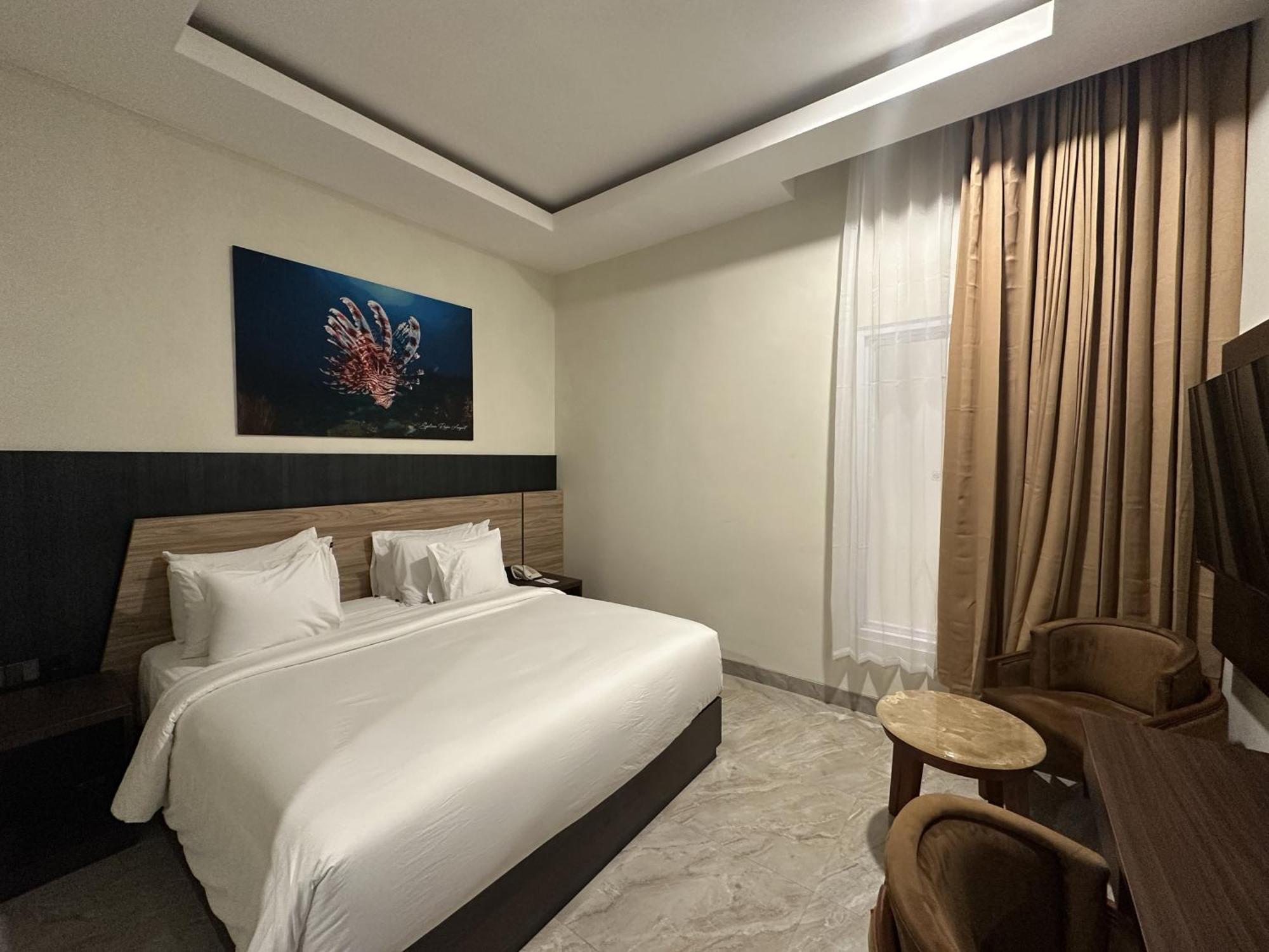 Vega Prime Hotel & Convention Sorong Habitación foto