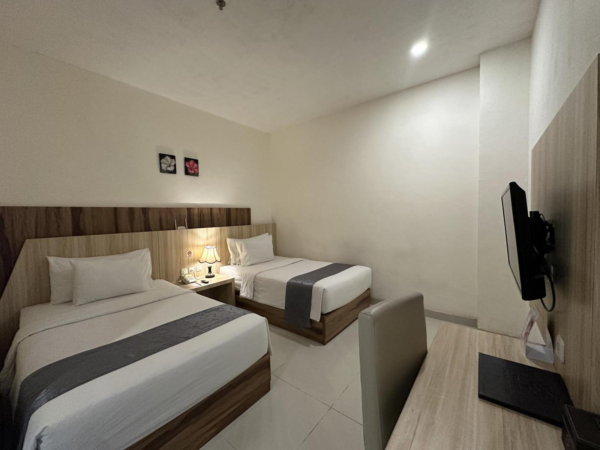 Vega Prime Hotel & Convention Sorong Habitación foto