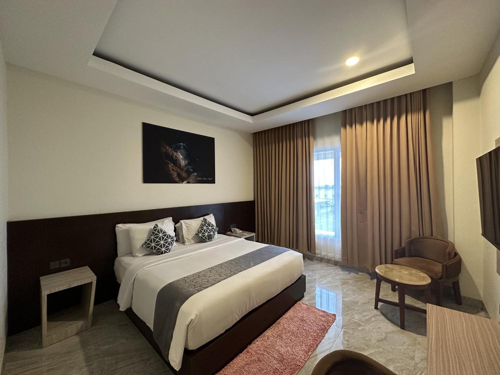 Vega Prime Hotel & Convention Sorong Exterior foto